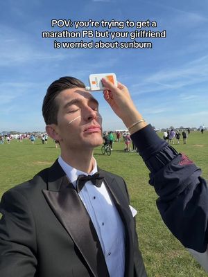 Ad If she’s not putting SPF on you… is it even real love? 😎 Protected, unbothered, and marathon-ready with @La Roche-Posay Anthelios UVMune 400 Oil Control SPF50 #london #marathon #spf #anthelios