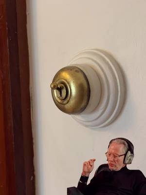 These old light switches though. #vintageswitch #lightswitch #vintage #antique 