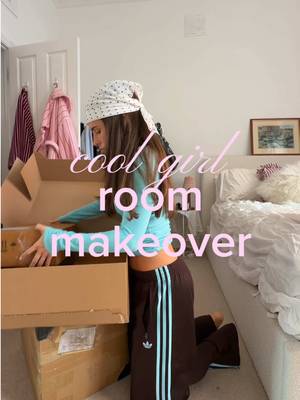woke up and decided re do my bedroom because I found the coolest bedside table on vinted 💗<3