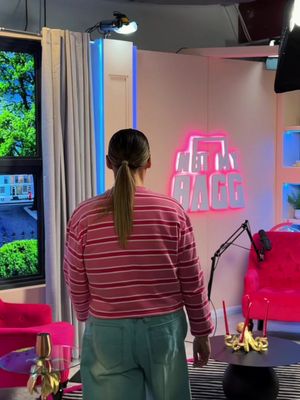 6pm tomorrow night one of the most talked about women on TikTok finally breaks her silence…you won’t want to miss it ☕️  #beckijones 