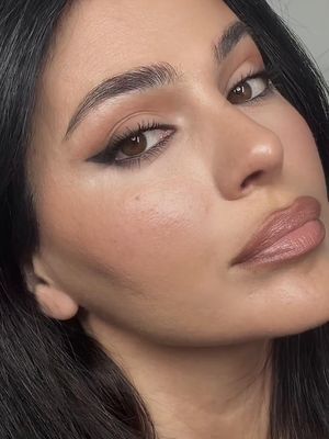 Winged eyeliner makeup on deep set eyes 🦇  PRODUCTS @Laura Mercier caviar eye color sticks in vanilla kiss, brick, café noir, and sepia @Pixi Beauty endless silky eye pen in onyx @Benefit Cosmetics bad gal bang mascara  #eyemakeup #Eyeliner #wingedeyeliner #makeuptutorial 
