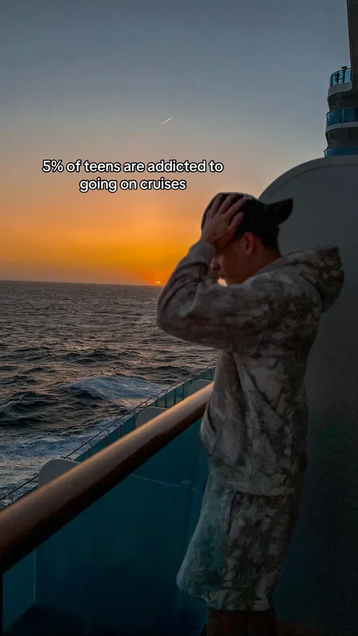 It’s literally the best way to travel and no one will ever change my mind on that 🚢 #cruiseship #fyp #travel 