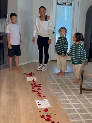 Tried to plan Mother’s Day with the kids... That lasted about 5 seconds 😂 Good thing I don’t have to figure it all out on my own. Found everything I needed from flowers, treats, and thoughtful gifts all in one place and delivered with @DoorDash #DoorDashPartner 