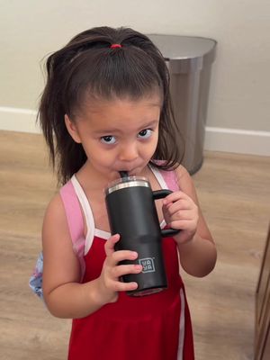 A cup she can’t spill 😂 #momlife 