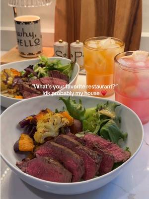 Steak bowls 🤝🏻 electrolytes …. staying hydrated has never been more aesthetic (or delicious 🤤) Love adding Ultima for clean, everyday hydration, it’s zero sugar, zero calories and packed with 6 key electrolytes 💧 #ad #UltimaPartner #DinnerIdea #Hydrated @Ultima Replenisher 