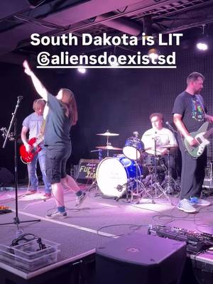 Aliens Do Exist had a blast at the Den tonight. Huge thank you to Sundressed and Thanks I Hate It for having us. We had an incredible time!! :) #sundressed #thanksihateit #theden #mychemicalromance #helena 