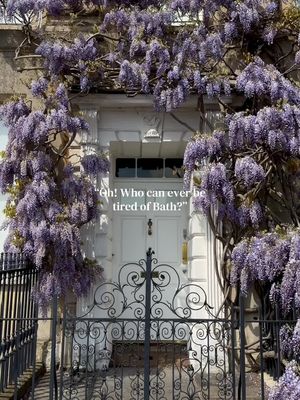Spring in Bath is just beautiful 🏛️🐝💜✨ #bath #spring #bridgerton #visitengland #janeausten 