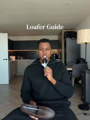 The Loafer Guide  Breaking down the best Loafers for Men 1. Solid black loafer 2. Oxblood loafer 3. Brown leather loafer 4. New Balance loafer 5. Statement loafers (Tabi / Collegium Aether) #Loafers #MensStyle #MensFashion #LoaferGuide #StyleTips