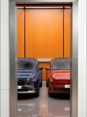 If Miranda walks in, we’re already in position. #Hyundai #TUCSON #KONA #TheDevilWearsPrada