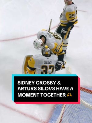 always hug your goalie 😭 #NHL #hockey #StanleyCup #PittsburghPenguins 