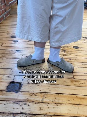 We love an office slipper 💁‍♀️ #devilwearsprada #devilwearsprada2 #merylstreep #officeoutfits #officehumor 