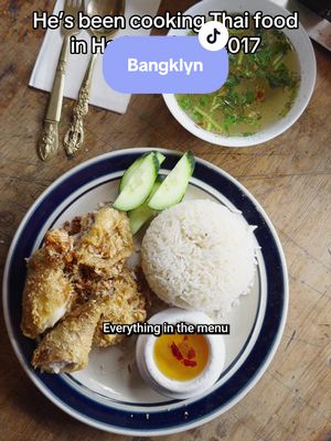 He used to sell clothing to designers. Now he makes Thai food from his imagination in Harlem.  📍 Bangklyn 2051 2nd Ave, New York, NY 10029 Follow me for more stories about people and food. ❤️