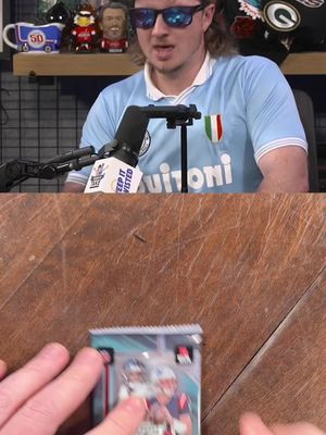 We're going to be giving away $1,000 worth of sports cards in Riphamiltonrips show tonight between 8-10PM ET.  Make sure to click the link in my Instagram story to save the show. 