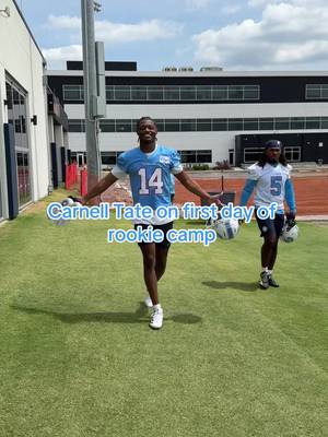 that 14 lookin good on @carnell tate #tennesseetitans #nfl #carnelltate 