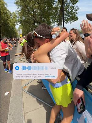 AD WHAT A DAY Running the London Marathon with @apple !!! A smile on my face the entire time and the Apple Watch keeping me on track for a new PB - I’ve truly never enjoyed a race like it and the constant voice notes from my family meant I didn’t hit a wall for the first time in many years!! SO proud 🥹✨ 