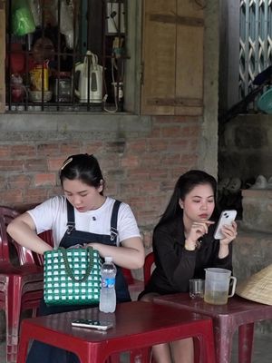 Đẹp trai thường bị gái chọc #huyquanhoa 