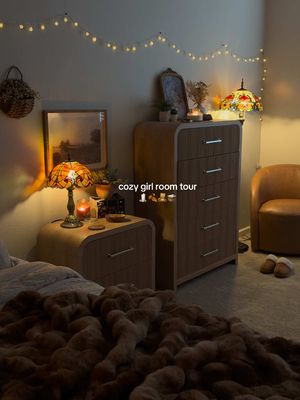where i spend most of my time 💆🏻‍♀️ #roomdecor#autumnaesthetic #pinterest#cozyroom#2000svibes  fyp, home decor, fall vibe, vintage lamps  