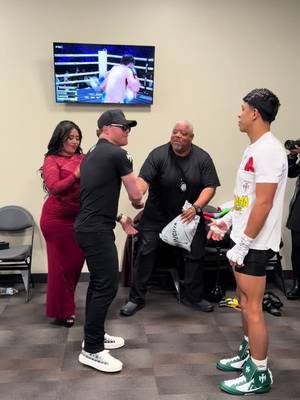 Respect! Canelo stops by to show love to Mungia !🇲🇽👑 #BenavidezZurdo: Order NOW on PPV (🔗 IN BIO)