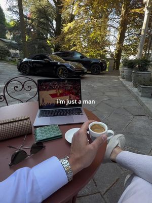 My espresso moment in the morning with a quite remarkable view 😮‍💨💪🏻 #porsche #style #aesthetic #outfitinspo 