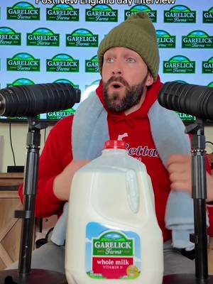 Not much a New Englander can’t accomplish with a glass of wicked fresh🥛Garelick Milk by its side!  .  #newengland #garelickfarmsmilk #milk #farm 