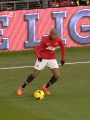 O ADEUS DE UM ÍDOLO! Aos 40 anos, Ashley Young fez sua última partida pelo Ipswich Town com o fim da Championship, ajudando o time a conquistar a promoção à Premier League. Como já havia anunciado, se aposentou ao final da temporada 2025/26. Ele teve uma carreira de 23 anos, passando por clubes como Manchester United, onde ficou por 9 anos, Aston Villa, Inter de Milão e, por fim, o Ipswich Town. ASSISTA aos jogos da Premier League pela ESPN no Plano Premium do #DisneyPlus! #PremierLeagueNaESPN #FutebolNaESPN #PL #tiktokesportes