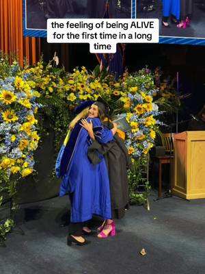 This is your sign to walk at graduation 💙 #collegegrad #collegegraduate #classof2026 #commencement #motivation 