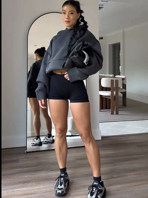 a gym fit for the cool girls 🖤 #coolgirlaesthetic #OOTD #casualoutfits #gymoutfit #outfitideas 