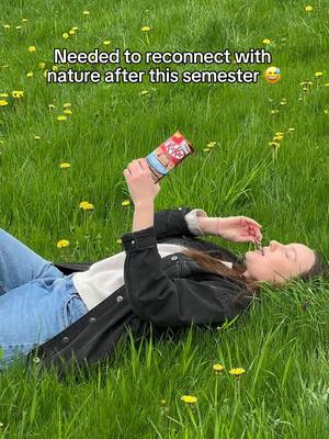 Much needed post-exam break #HaveABreak #KitKatCanada   -   Une pause post‑exam bien méritée.