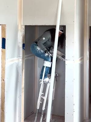 Always a fun day when your on stilts! #stilts #drywall #fyp 