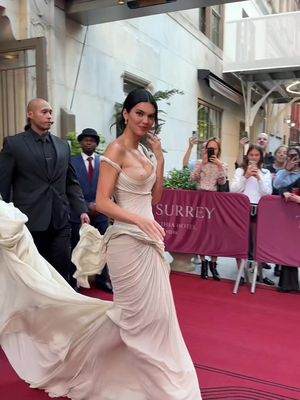 @Kendall Jenner says the nip slip is in. #metgala #themet #kendalljenner #kardashians #kendalljenneredit 