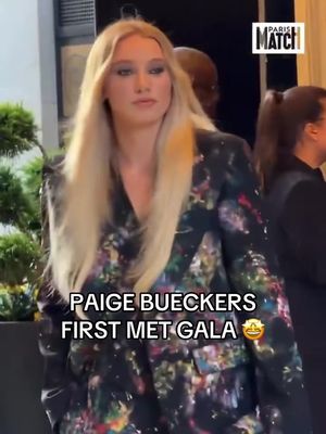 MY JAW IS ON THE MF FLOOR R U KIDDING PBUCKETS??? @Paige Bueckers (via @Paris Match)