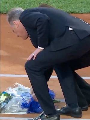 Moment of silence at Yankee Stadium for John Sterling