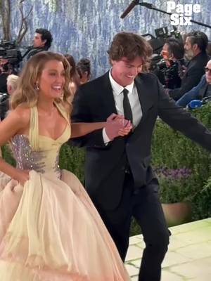 Blake Lively sparkled in a yellow gown at the 2026 Met Gala 💛✨