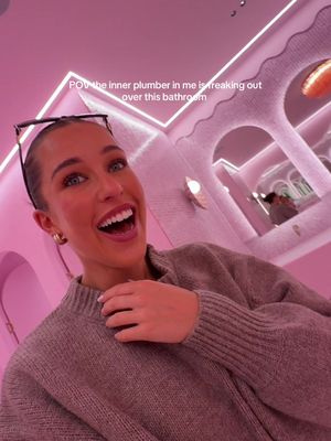 Saving this as inspo for my @TRADXE CHICKS warehouse bathroom 😍