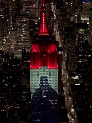flashback to when Disney took over the Empire State Building with huge projections! @Star Wars #starwars #empirestatebuilding #disney #nyc 