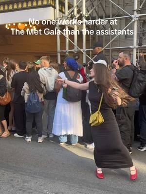 Red flats QUEEN got her steps in #metmonday #metgala2026 #metgala 