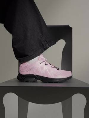 The Pink Capsule blends archival design with progressive adaptations, making each pair both a statement of style and a nod to heritage. #SalomonSportstyle