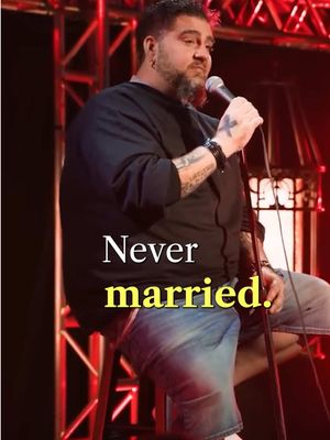 Never married?! AT 40?! 💍 wonder why? 