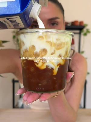 Salted Brown Sugar Vanilla Shaken Espresso ☕️🤍 For this latte you’ll need: • 2oz espresso  • 1 tbsp brown sugar  • 1 tsp vanilla bean paste  • pinch of salt  • 6oz milk of choice  #shakenespresso #brownsugarshakenespresso #coffeeathome #homecafe #coffeerecipe 