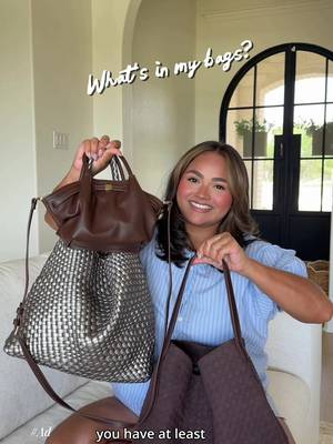 #ad oh you know, just a girl with three everyday bags and her one must have item the @Kleenex®️ Brand Snap & Go™!  🩷 #KleenexPartner