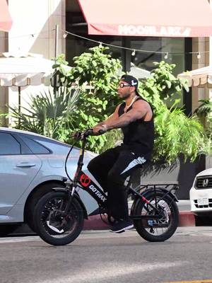 Ride smarter, go farther ⚡️ The GOTRAX F2 is built for everyday freedom—smooth, reliable, and ready when you are 🔥. #GoTrax #F2 #ebike #fyp 