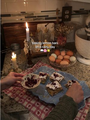 Rainy day 🤝 baking. These rose lemon bars from The Cottagecore Baking Book were amazinggggg. I can’t wait to try more of her recipes! 🍋💐 p.s. Gilmore girls is my comfort show!  #rainyday #stormy #baking #rainy #nightroutine 