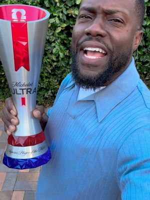 @Kevin Hart SAID THIS JOB IS EVERY SOCCER FAN'S DREAM AND YOU'RE STILL SCROLLING? Drop a 🏆 in the comments below and check the link in bio. Right now. Go.