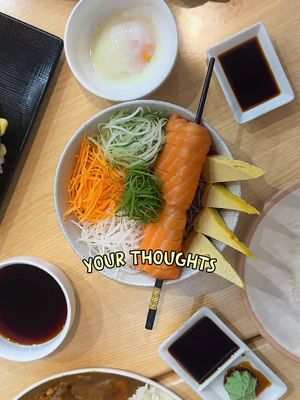 This is what Japanese comfort food should taste like. 🤤🇯🇵 Finally tried Mitsuhana by Salmon HQ and their famous Salmon Noodles instantly became my favorite. Fresh salmon, refreshing flavors, and super comforting without any fishy taste at all. But the real star for me? The Volcano Roll. The combination of salmon and cream cheese was insanely good. 🔥🍣 Also loved the Rainbow Roll, Salmon Skin Chips, Premium Salmon Sashimi, and their rich Chicken Katsu Curry. Plus, the staff and chefs were super accommodating which made the whole experience even better. If you’re looking for your next Japanese food spot, Mitsuhana by Salmon HQ is definitely worth trying. 📍 Mitsuhana by Salmon HQ, Epic Eats, Opus Mall,  Bridgetowne Blvd corner C5 Road, Brgy. Ugong Norte, Quezon City What would you order first? 👀 #FoodTripBaKamo #MitsuhanaBySalmonHQ #JapaneseFood #SalmonLover #FoodiePH
