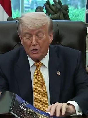 BREAKING: President Trump shows off renderings of the stage for the UFC fight happening on the White House lawn on June 14. "Not bad right?... Our country is invited to this. It's free."