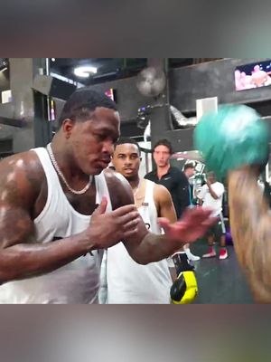My new boxing coach!😈 #deenthegreat #adrienbroner #foru #fyp 