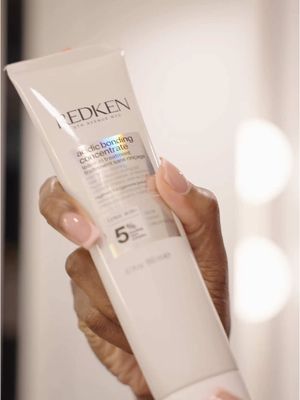 Replying to @chanteidurant #RedkenPartner You’re so right! Wearing extensions isn’t a way to avoid caring for my own hair, if anything it means I have to take extra care of it. Here’s how I do it with the help of the @Redken #RedkenCollective