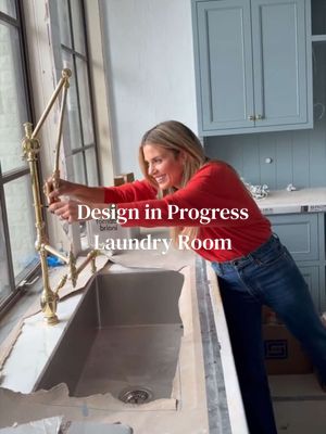We’re back in one of our most asked-about rooms and now that the hardware is in, we had to show you this faucet detail.