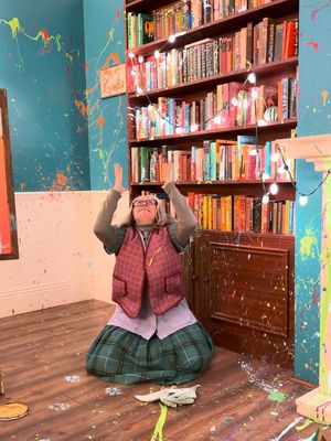 Mrs Brown and Mrs Bird have a lot of work to do for The Marmalade Day Festival! Our explorers in Peru however... 👀🍃 #paddingtonbear #thingstodoinlondon #londonactivities