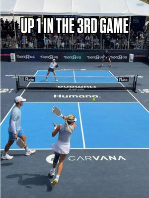 @Anna Leigh Waters & @Ben Johns get the win (9-11, 11-3, 11-4) and the Pool A’s top seed for Mixed Doubles 👊 